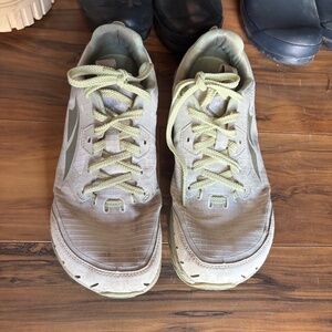 ALTRA lone peak 6